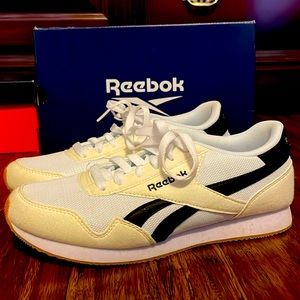 Reebok women’s retro style shoes